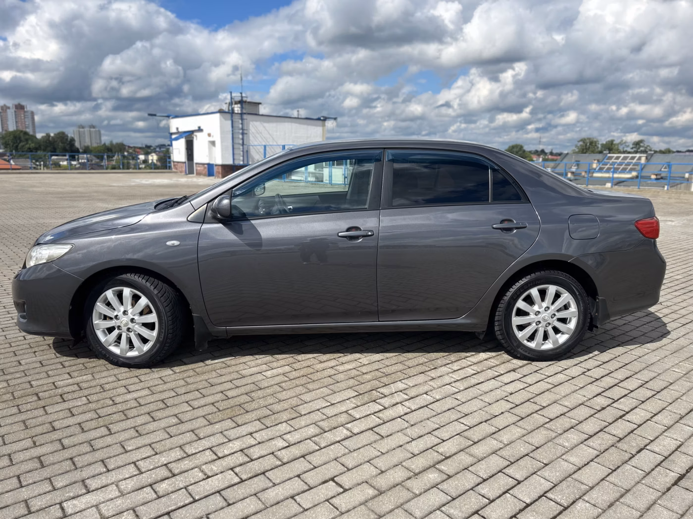 Toyota Corolla фото 2