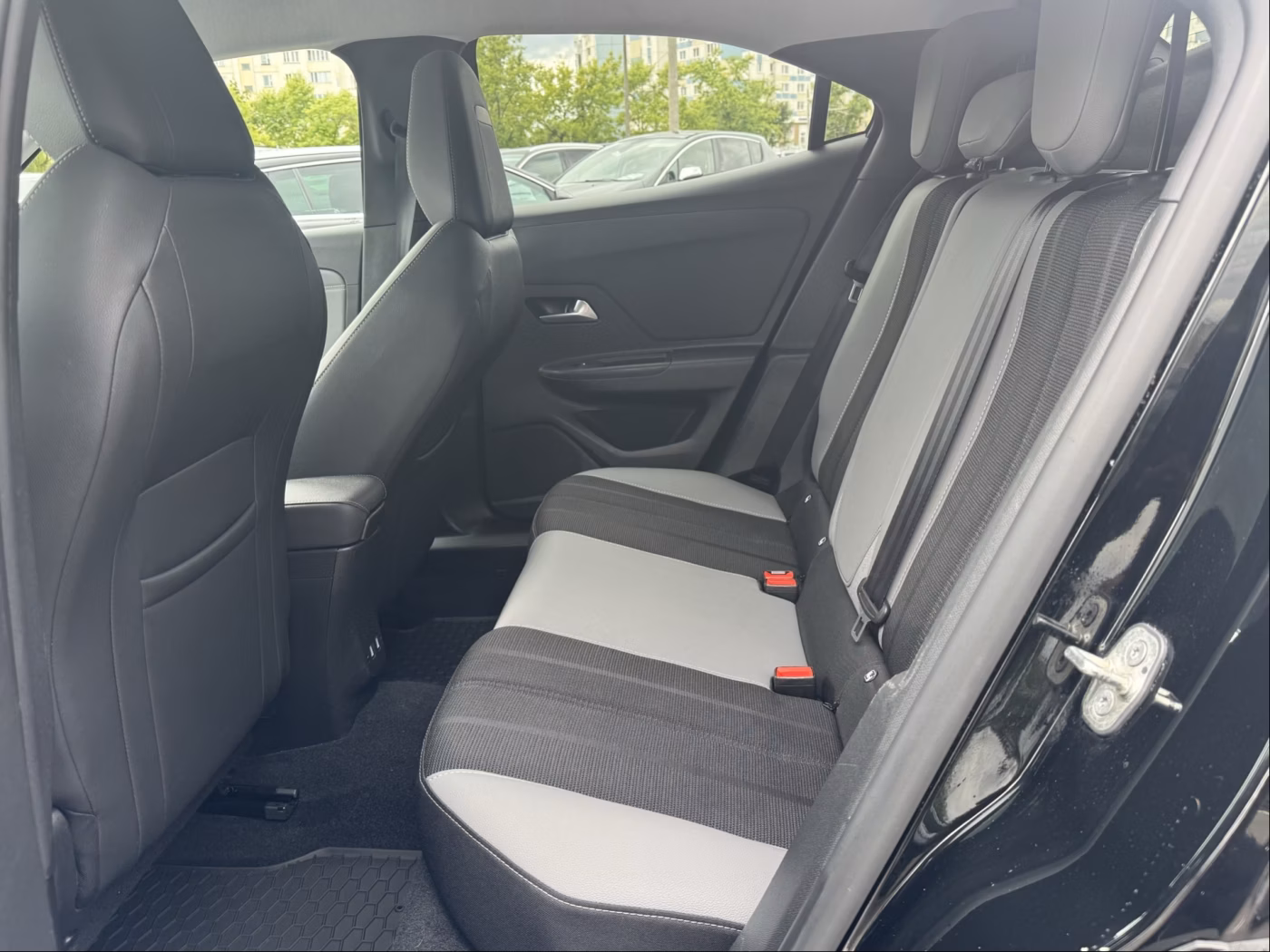 Opel Mokka фото 11