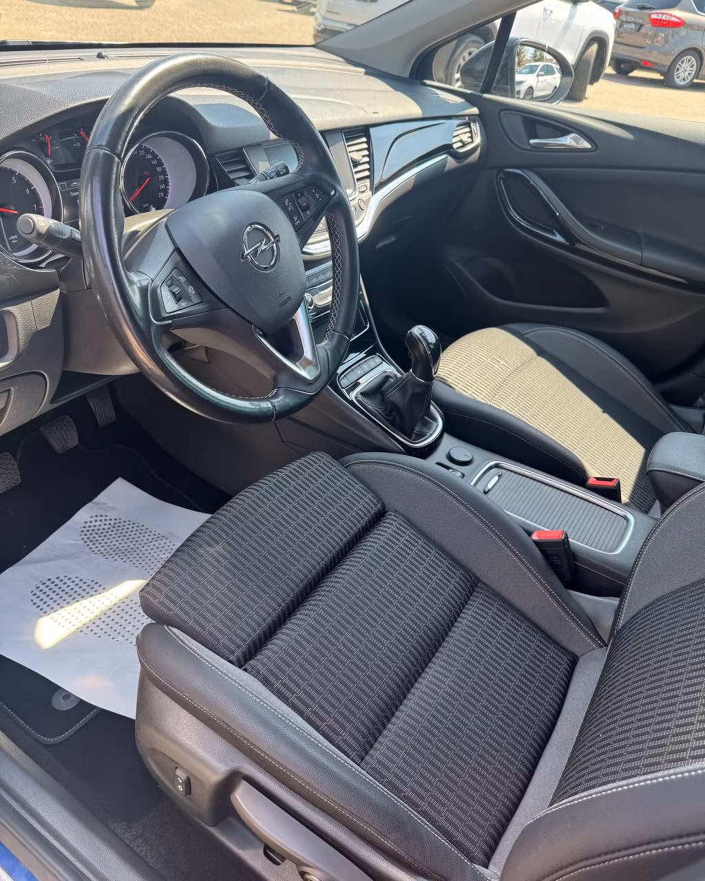 Opel Astra фото 10