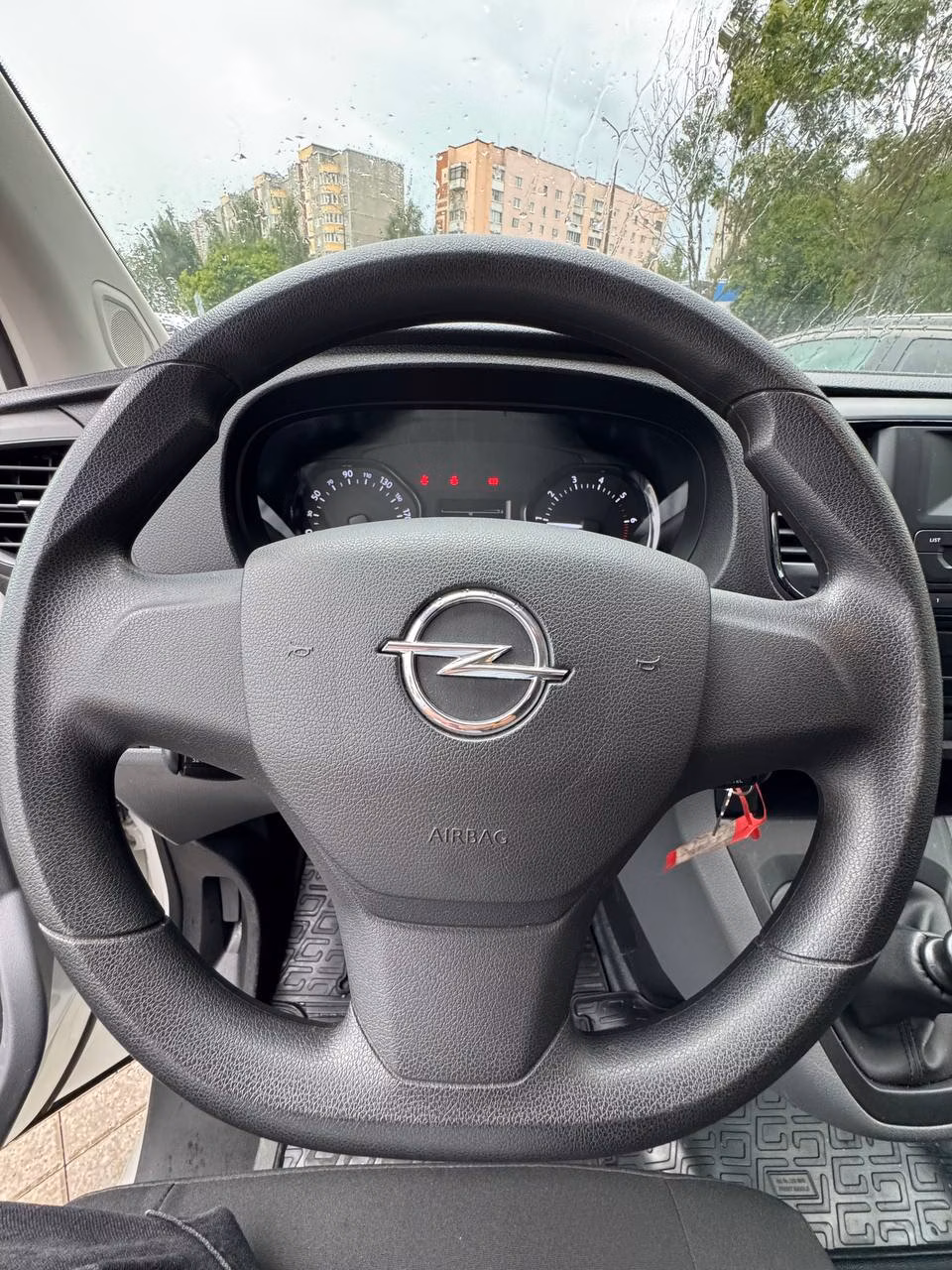 Opel Vivaro фото 9