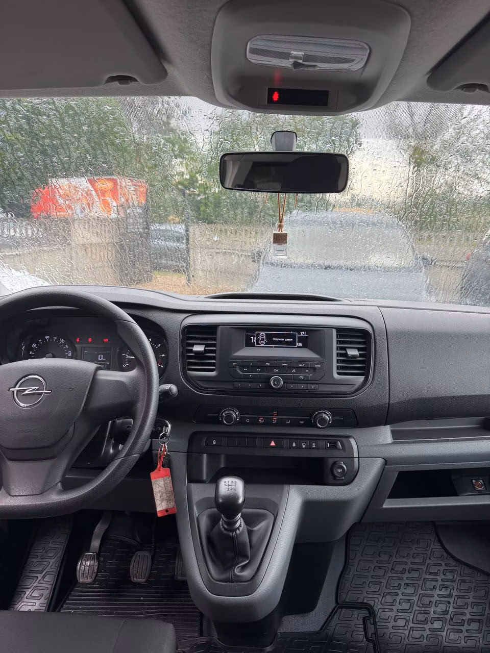 Opel Vivaro фото 12