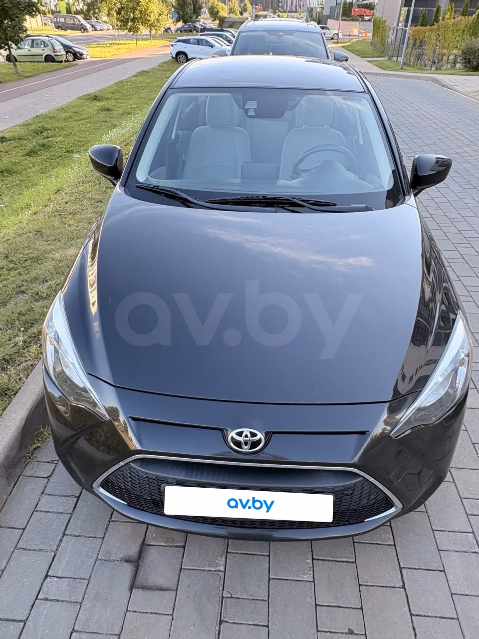 Toyota Yaris фото 6