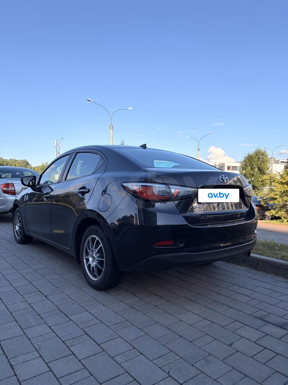 Toyota Yaris фото 4