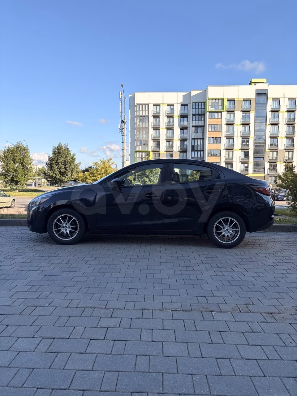 Toyota Yaris фото 3