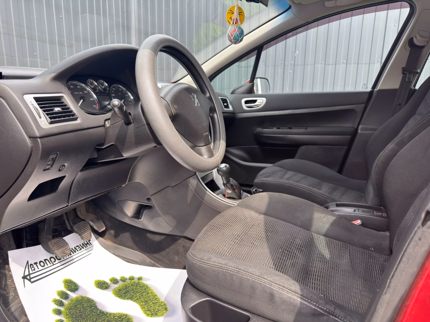 Peugeot 307 фото 9