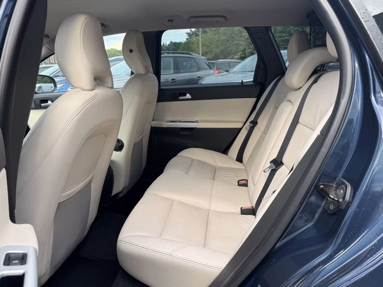 Volvo V50 фото 10