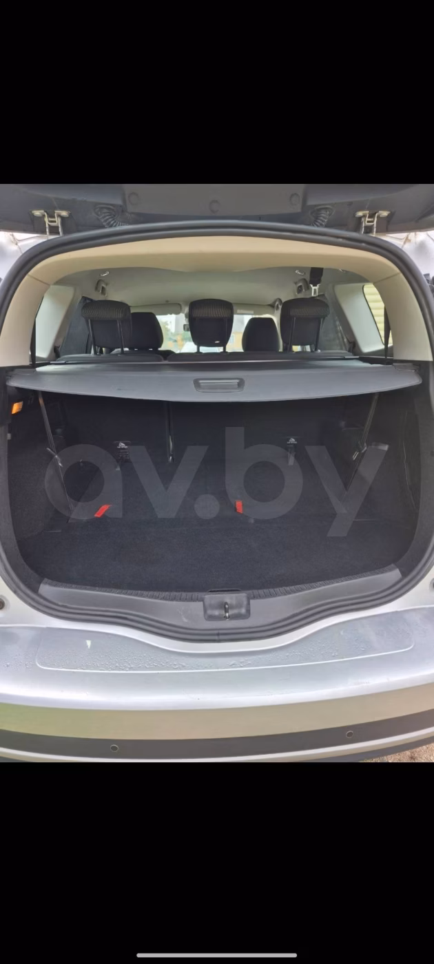 Renault Grand Scenic фото 13