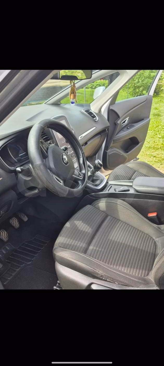 Renault Grand Scenic фото 7