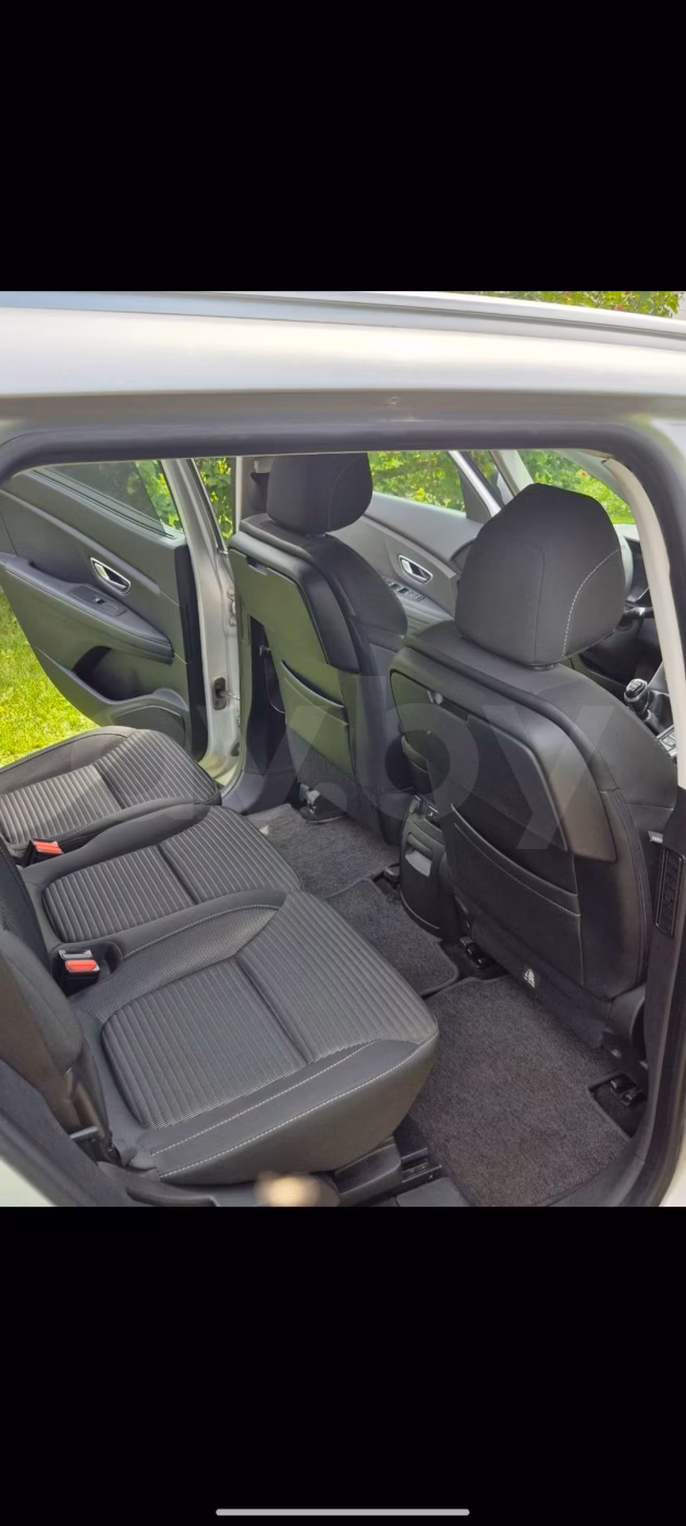 Renault Grand Scenic фото 10