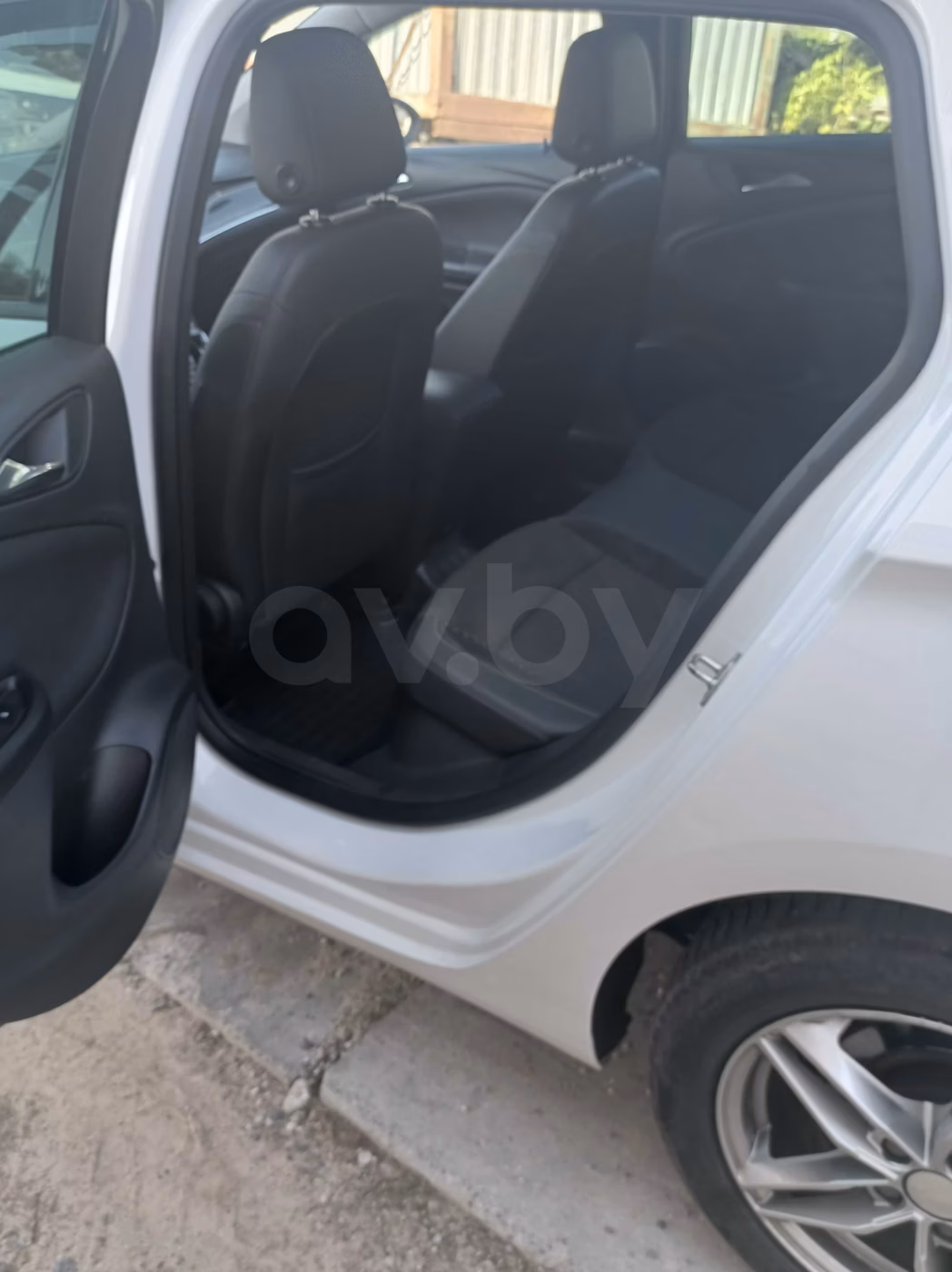 Opel Astra фото 8