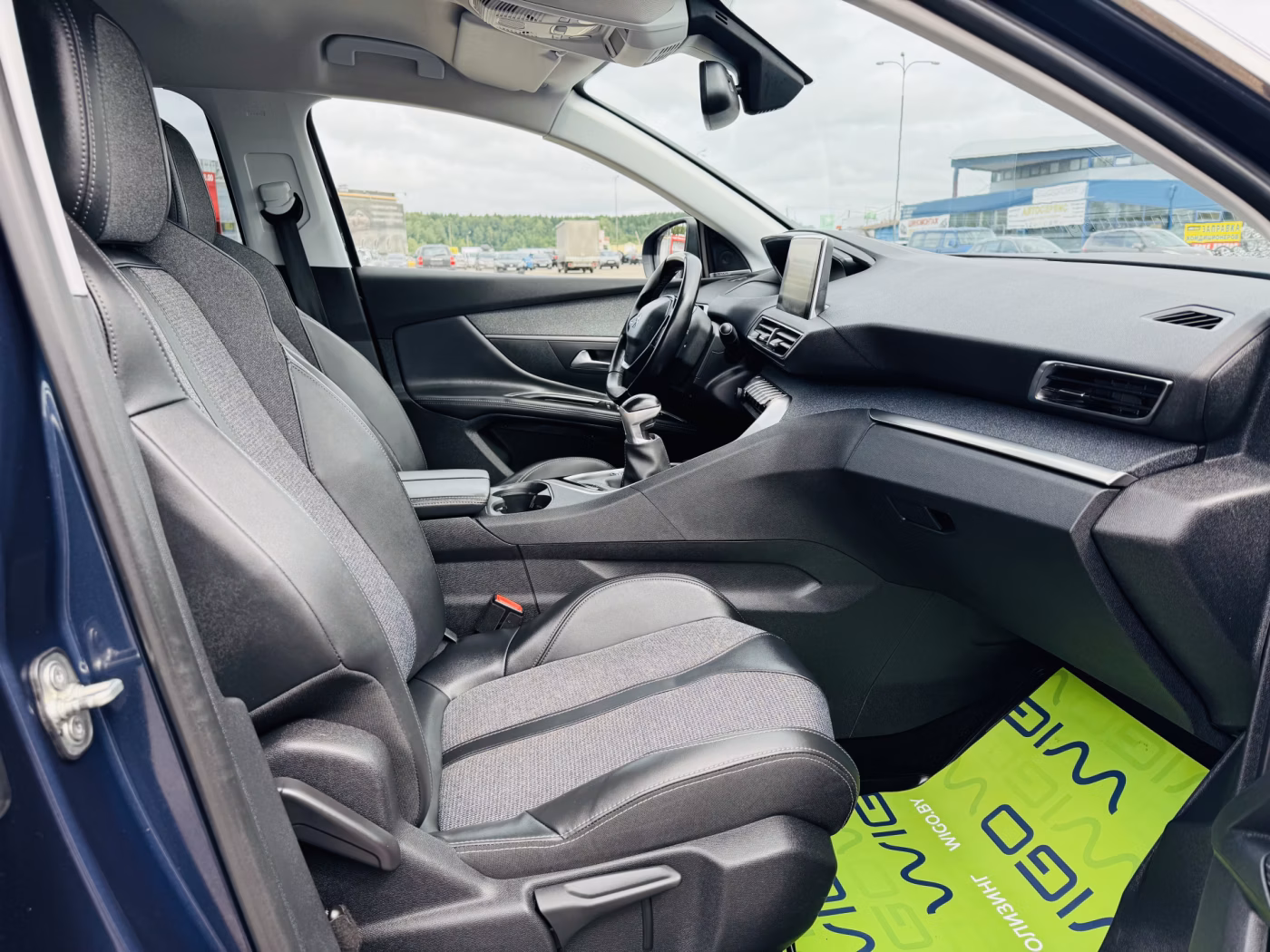 Peugeot 5008 фото 8