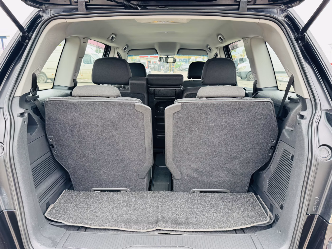 Opel Zafira фото 9