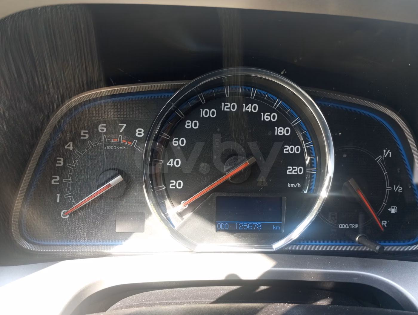 Toyota RAV4 фото 8