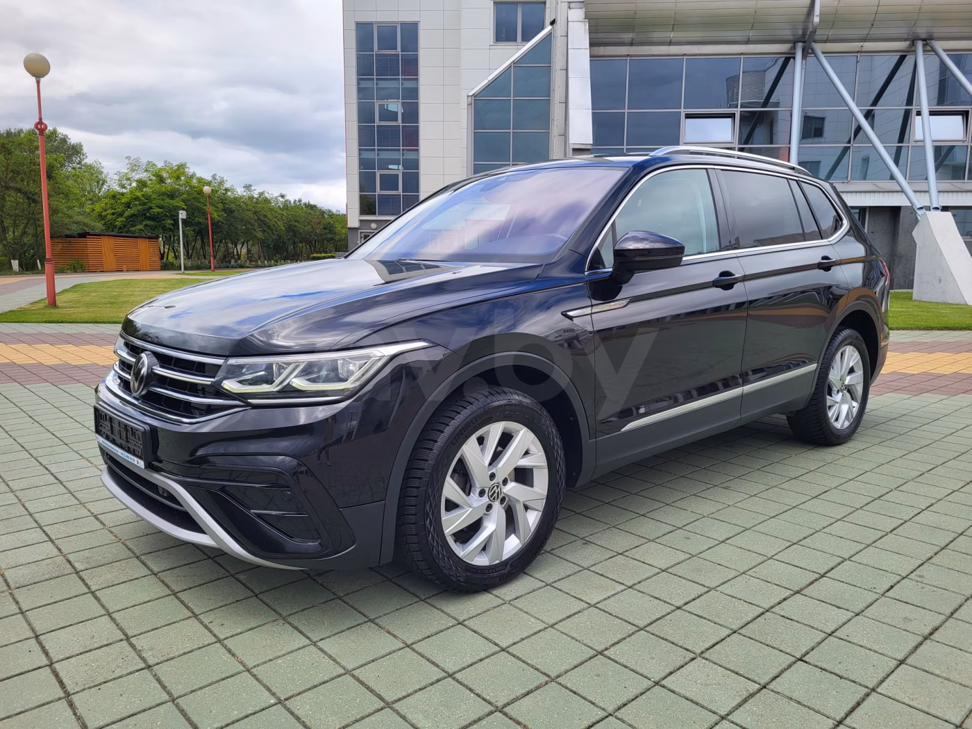Volkswagen Tiguan Allspace фото 2