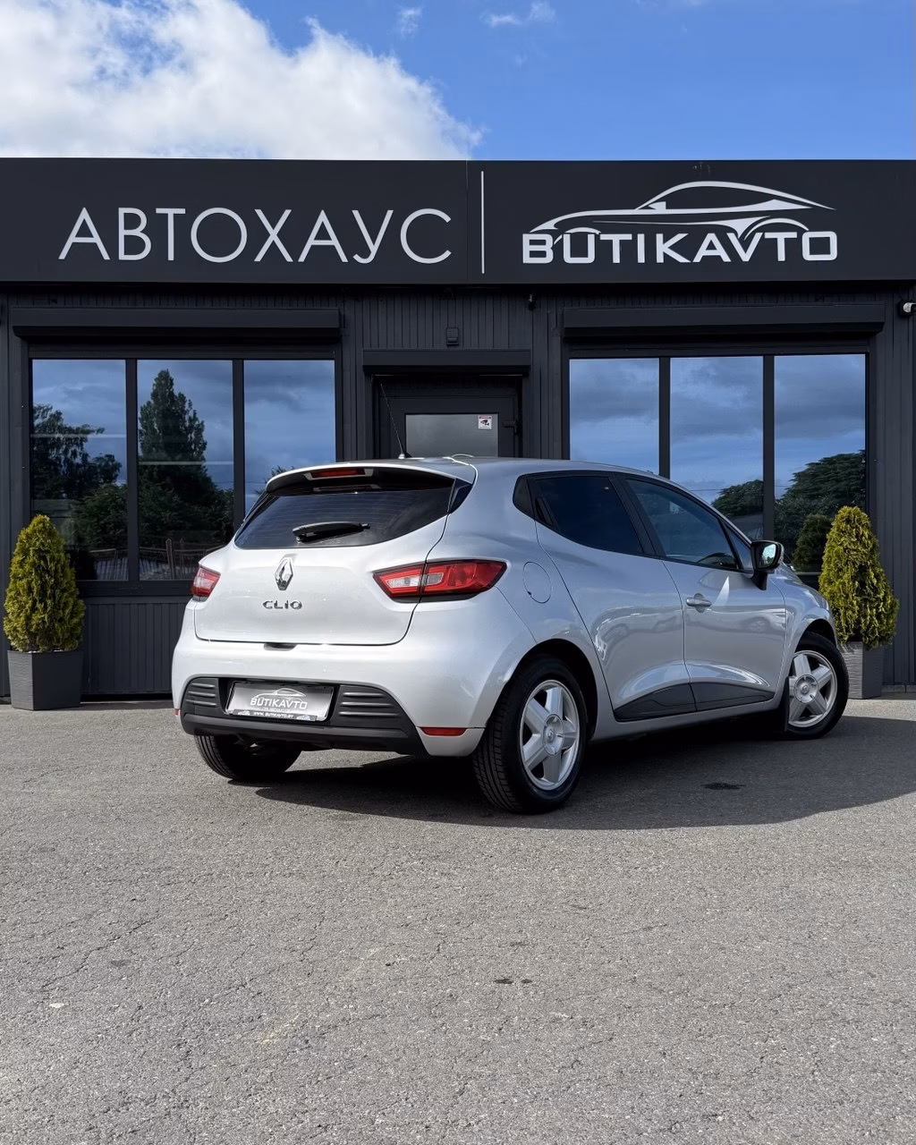 Renault Clio фото 7