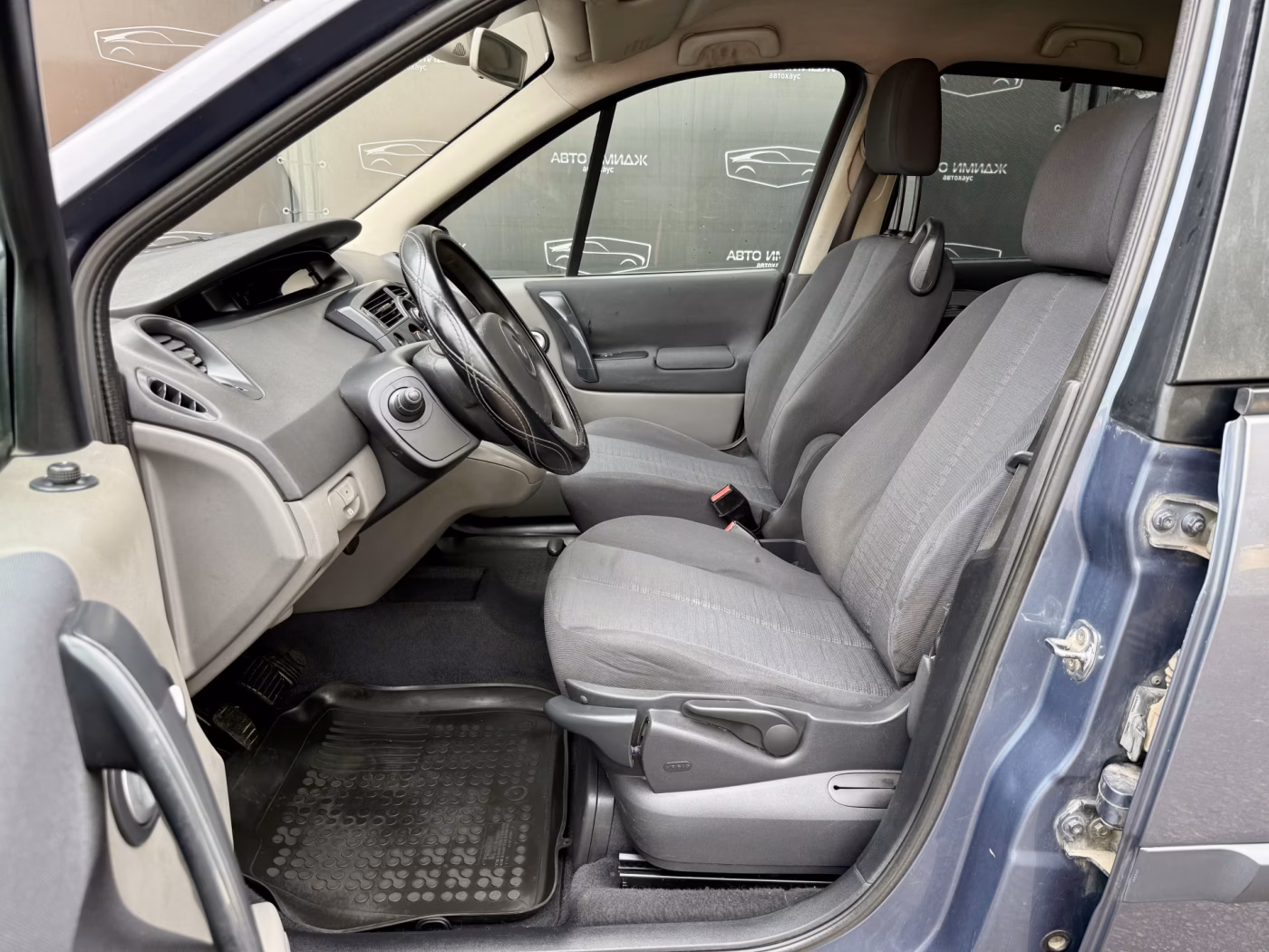 Renault Grand Scenic фото 11