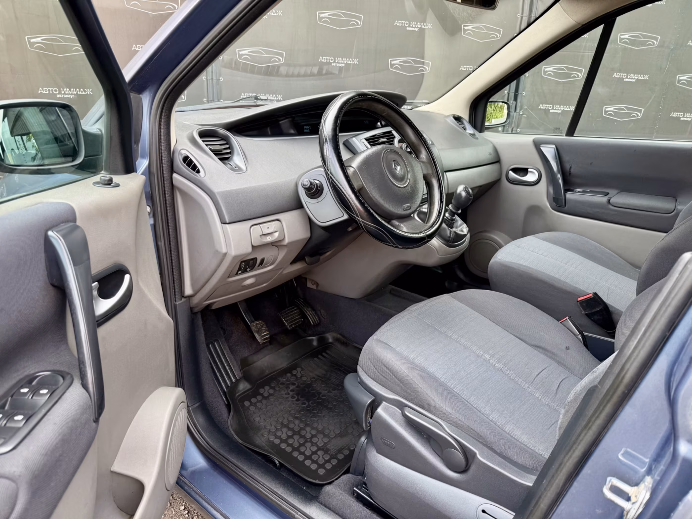 Renault Grand Scenic фото 16