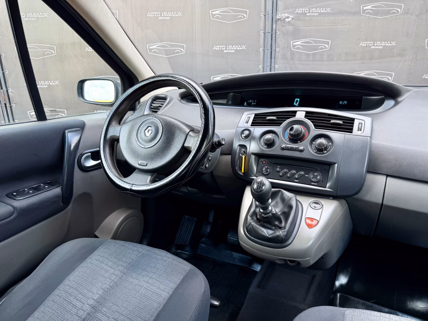 Renault Grand Scenic фото 10