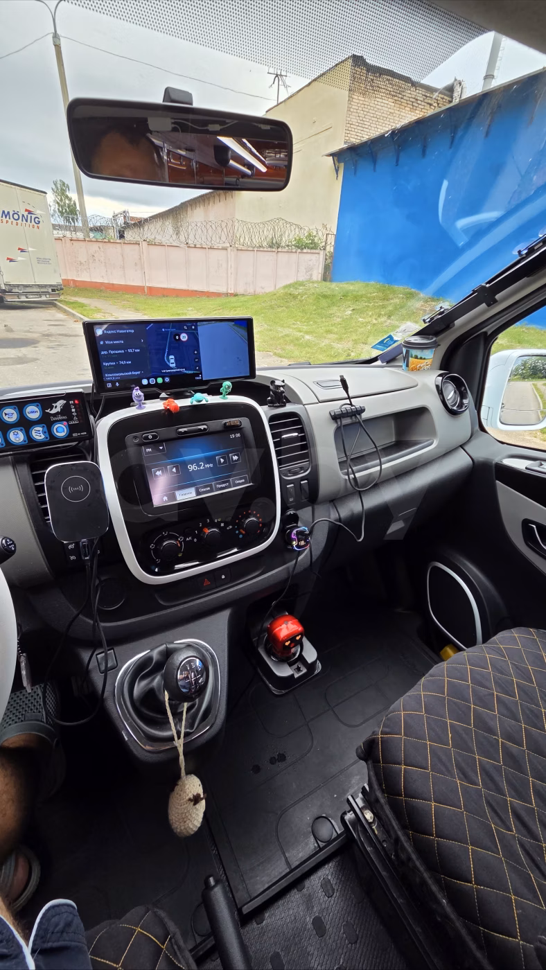 Renault Trafic фото 7