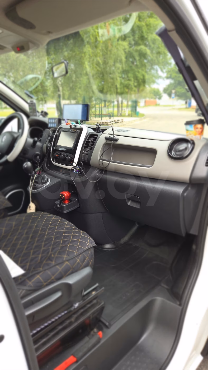 Renault Trafic фото 11