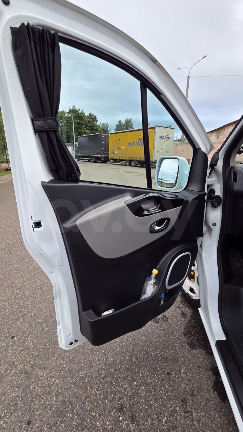 Renault Trafic фото 13