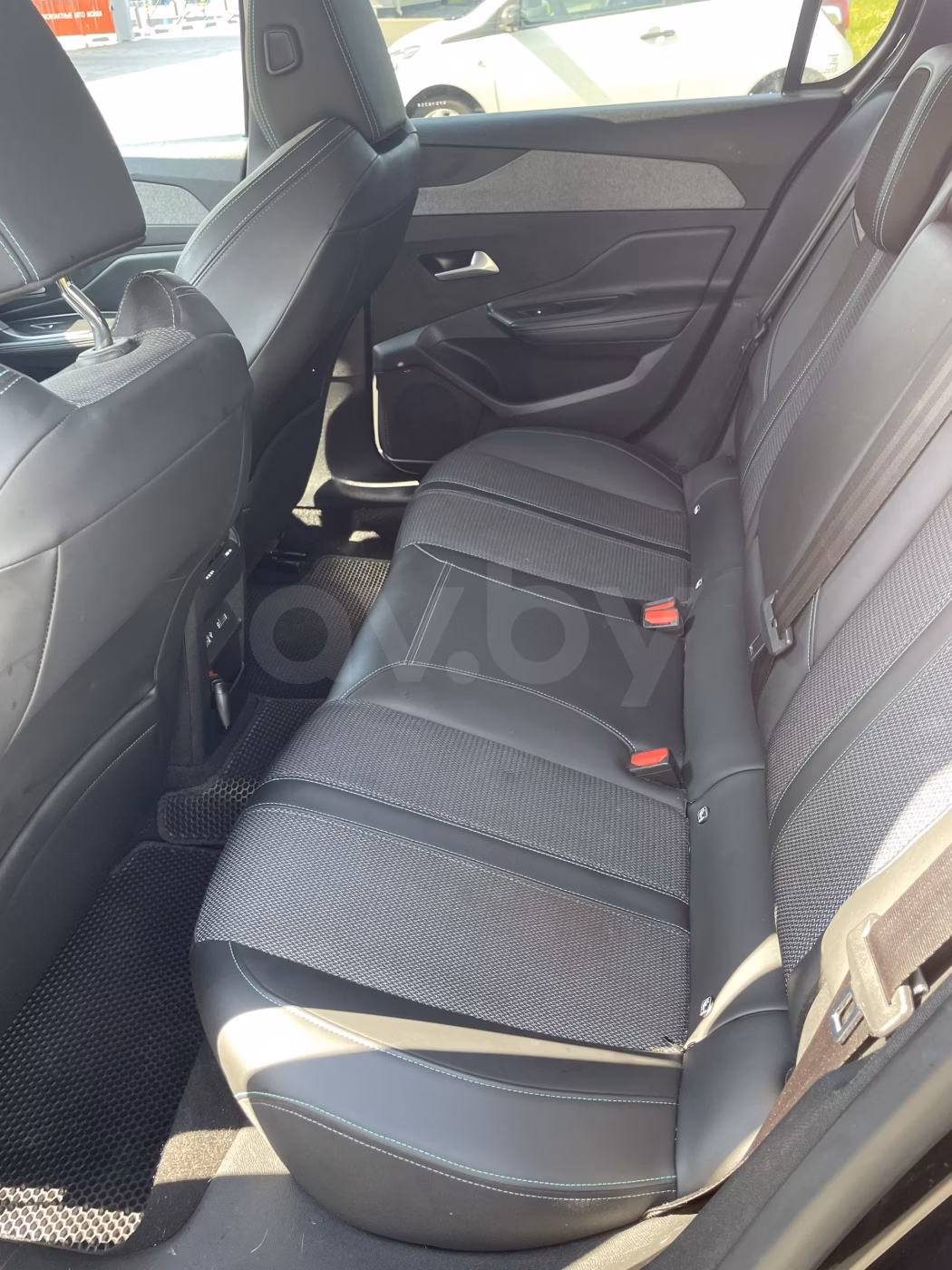 Peugeot 308 фото 10