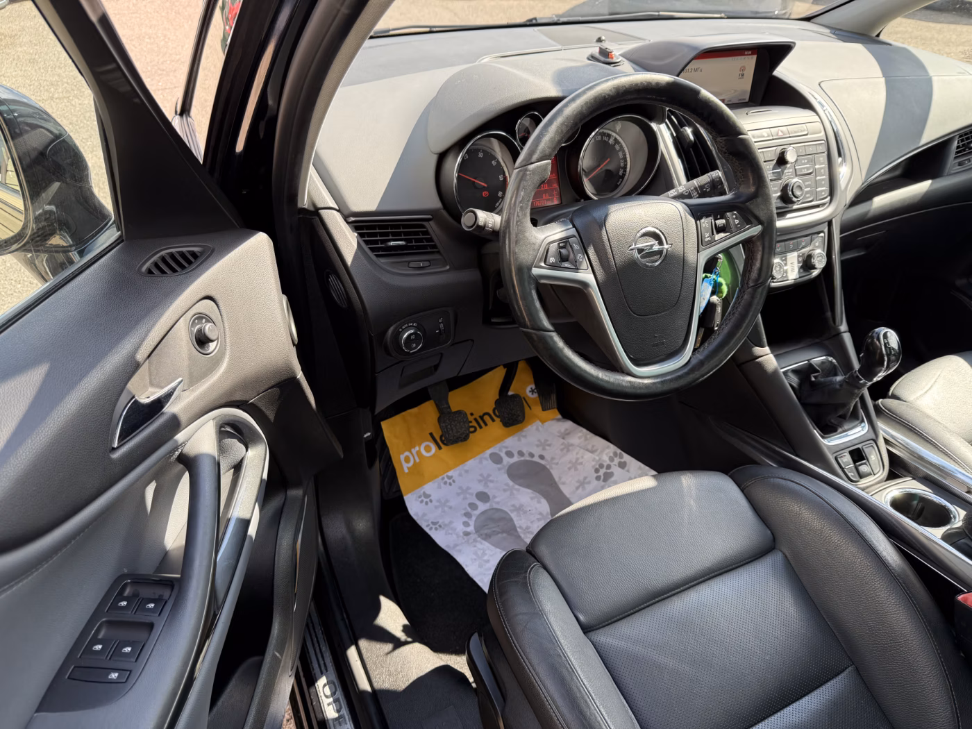 Opel Zafira фото 9