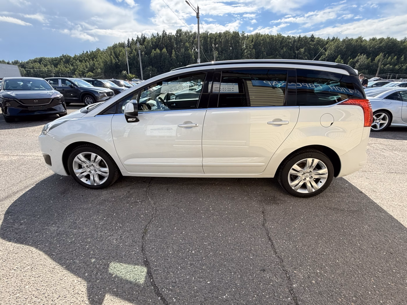 Peugeot 5008 фото 8