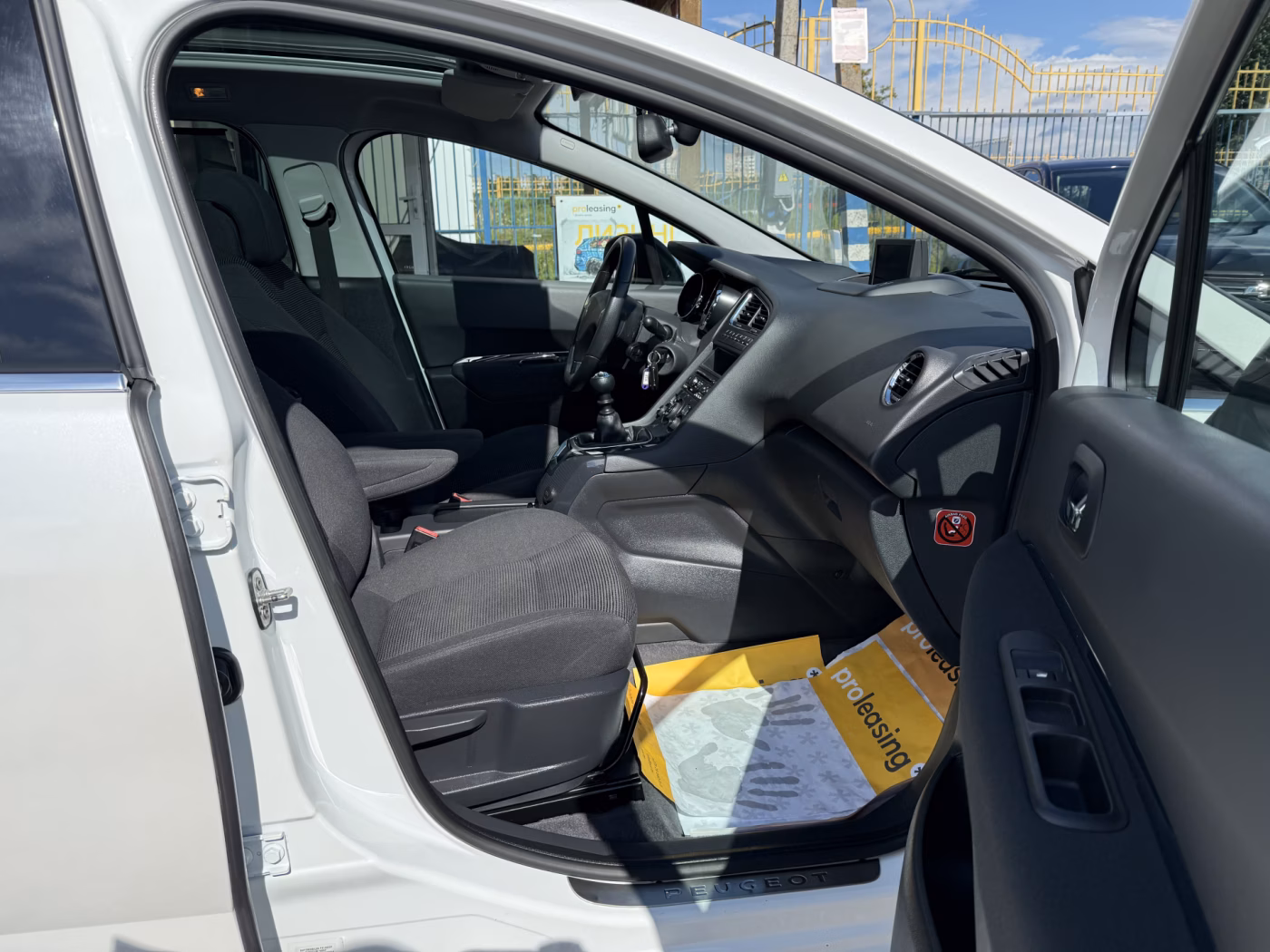 Peugeot 5008 фото 15