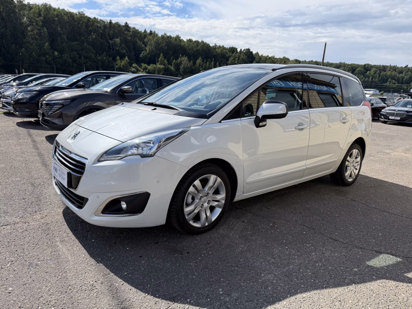 Peugeot 5008 фото 2