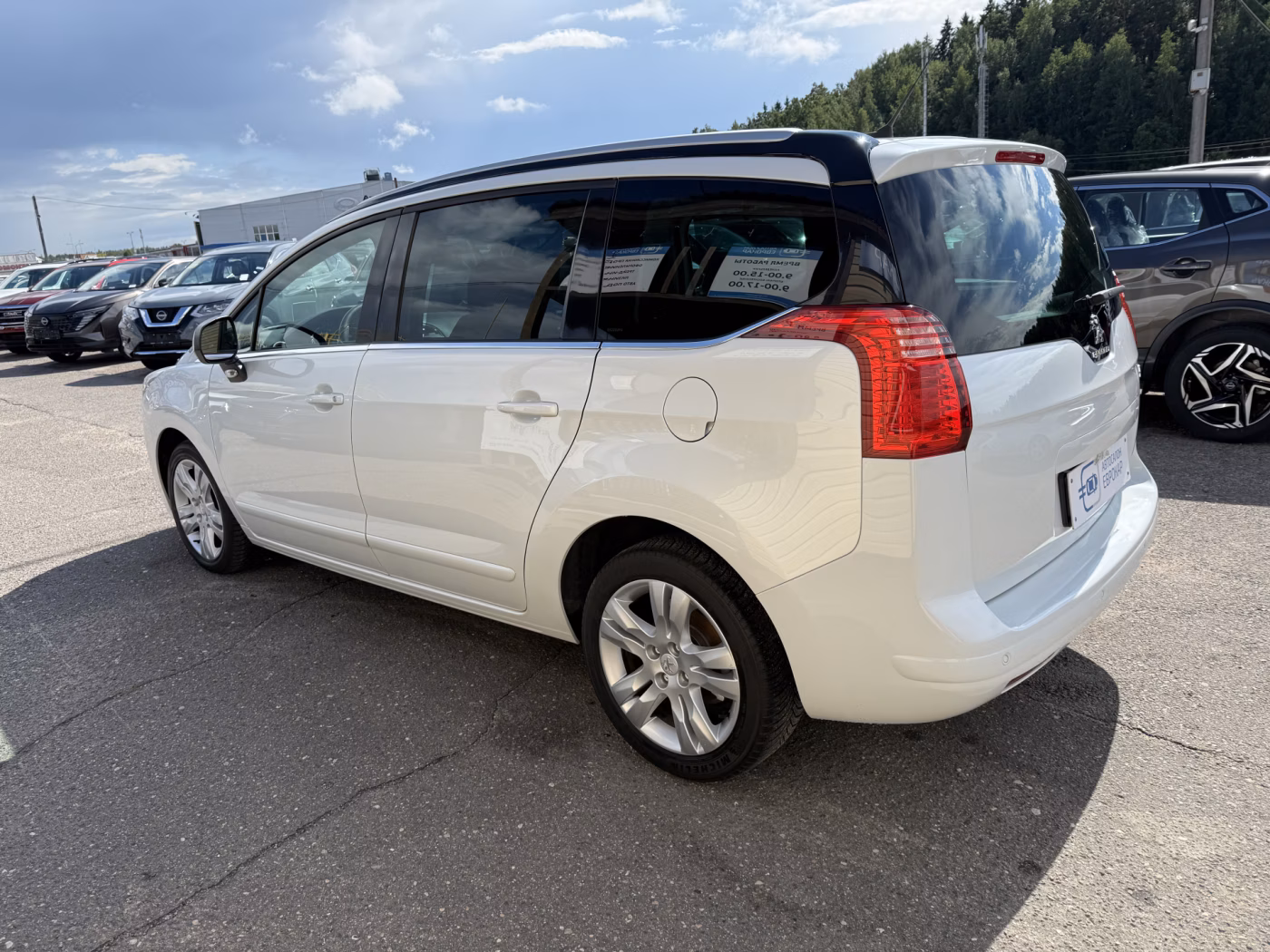 Peugeot 5008 фото 7