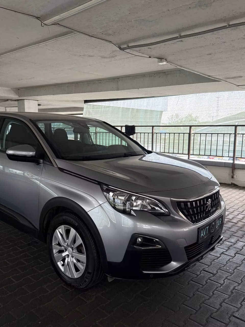 Peugeot 5008 фото 10