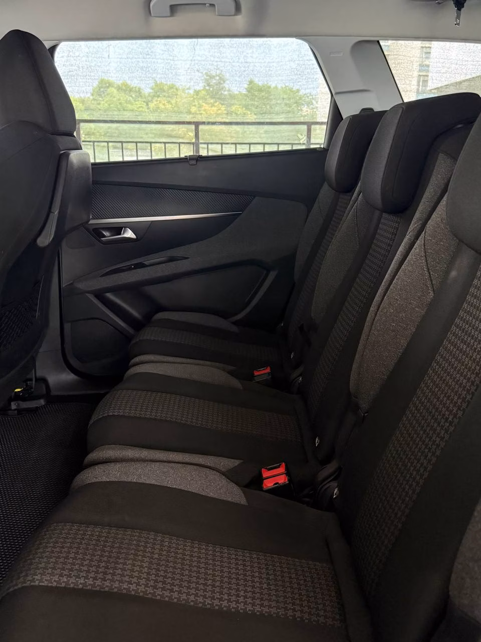 Peugeot 5008 фото 15