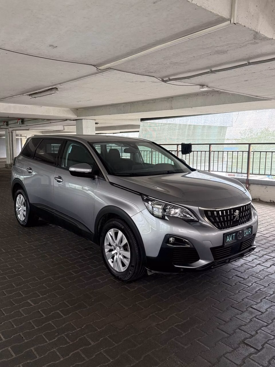 Peugeot 5008 фото 9