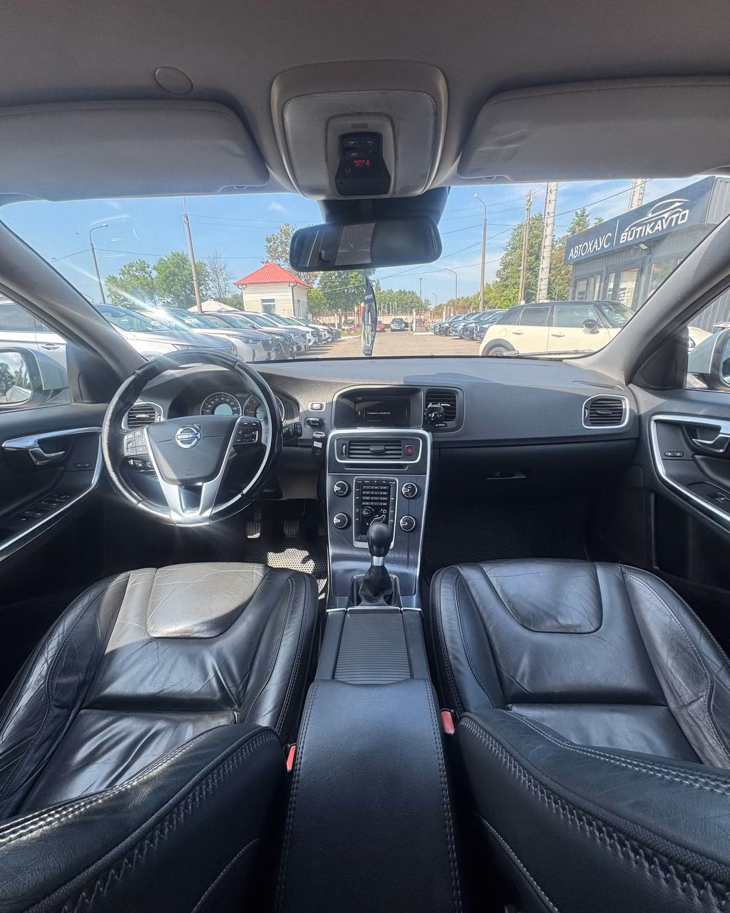 Volvo V60 фото 9