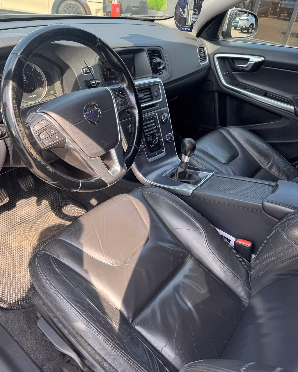 Volvo V60 фото 10