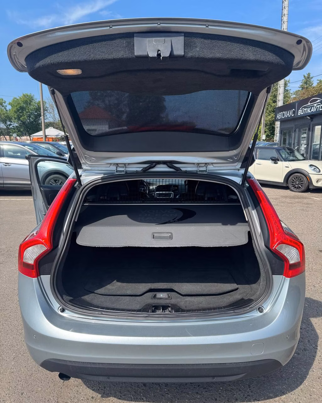Volvo V60 фото 14