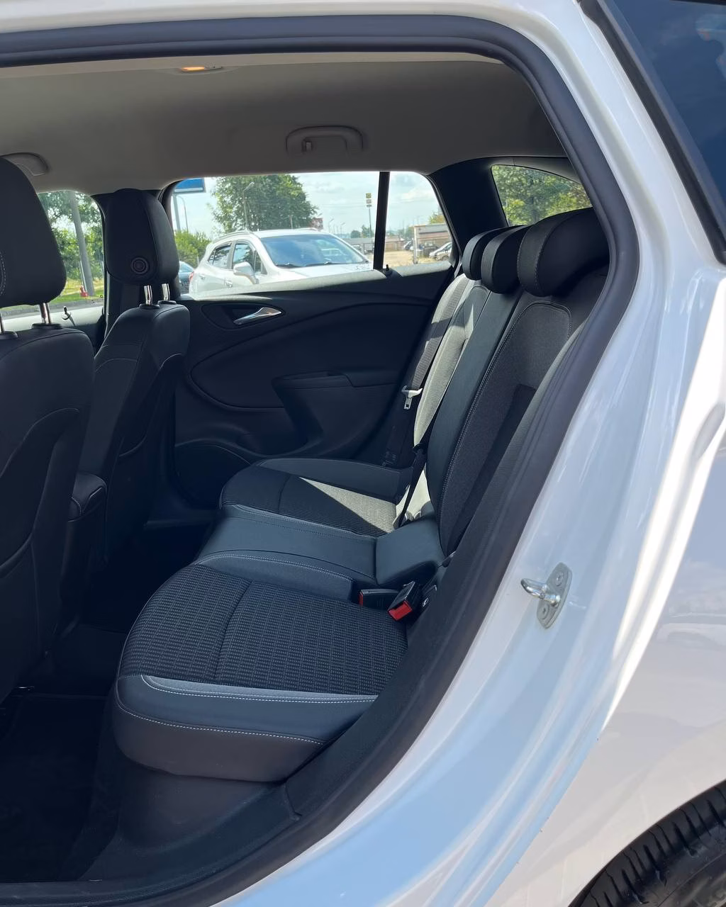 Opel Astra фото 13
