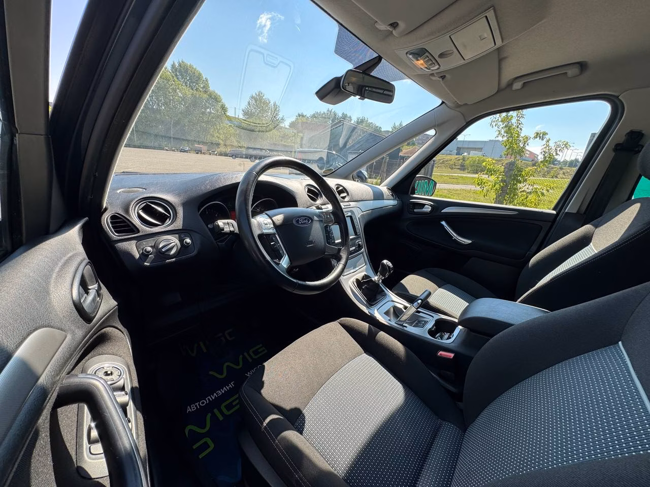 Ford Galaxy фото 10