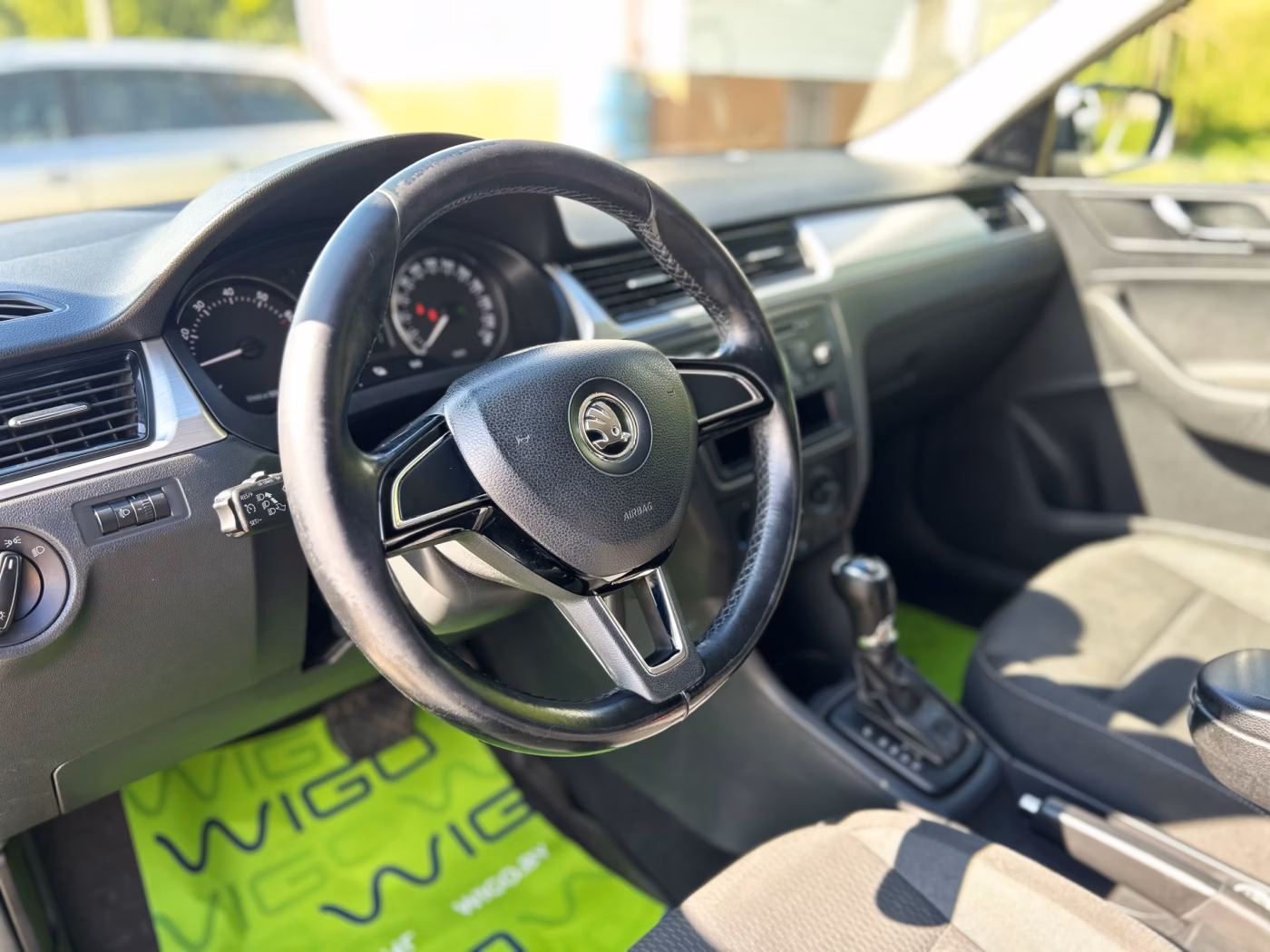 Skoda Rapid фото 9