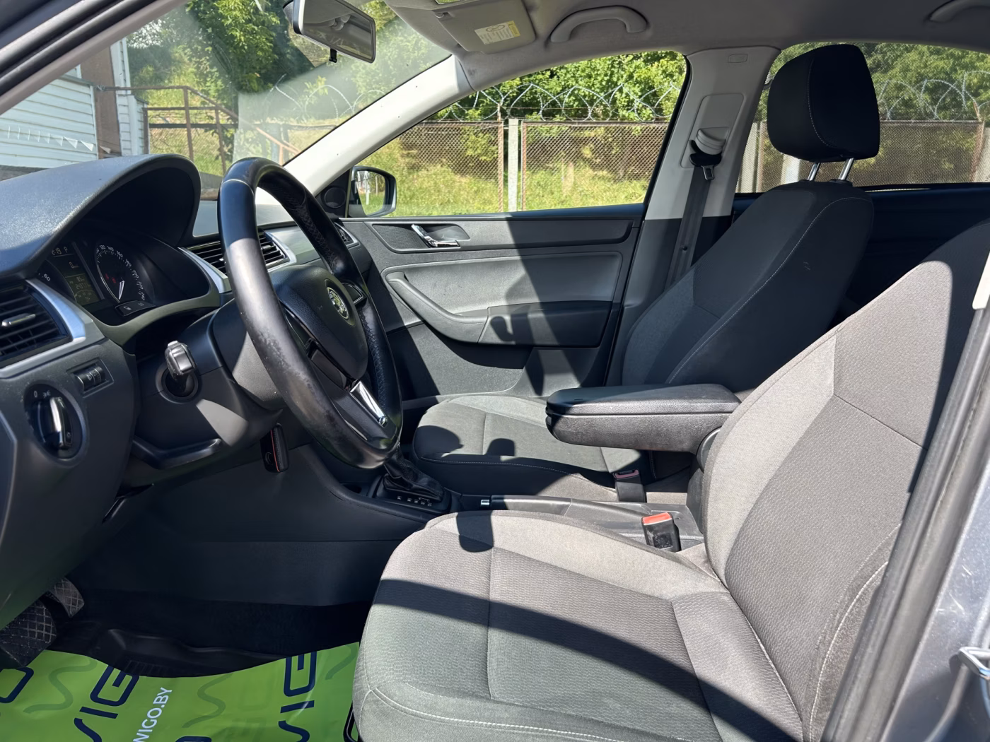 Skoda Rapid фото 10