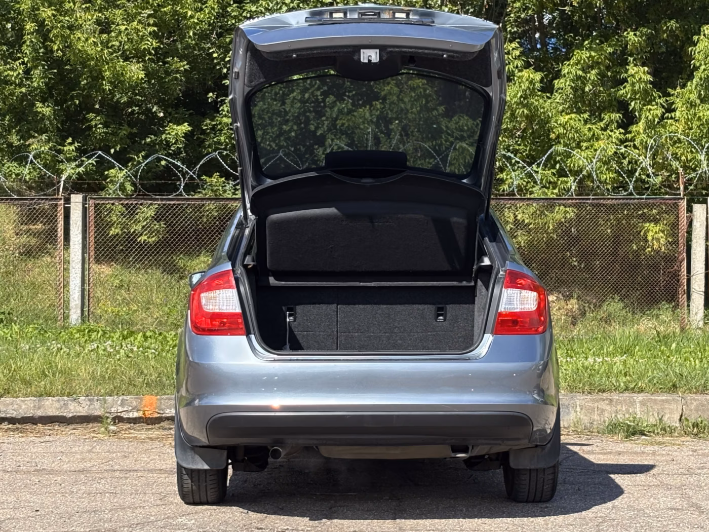 Skoda Rapid фото 8