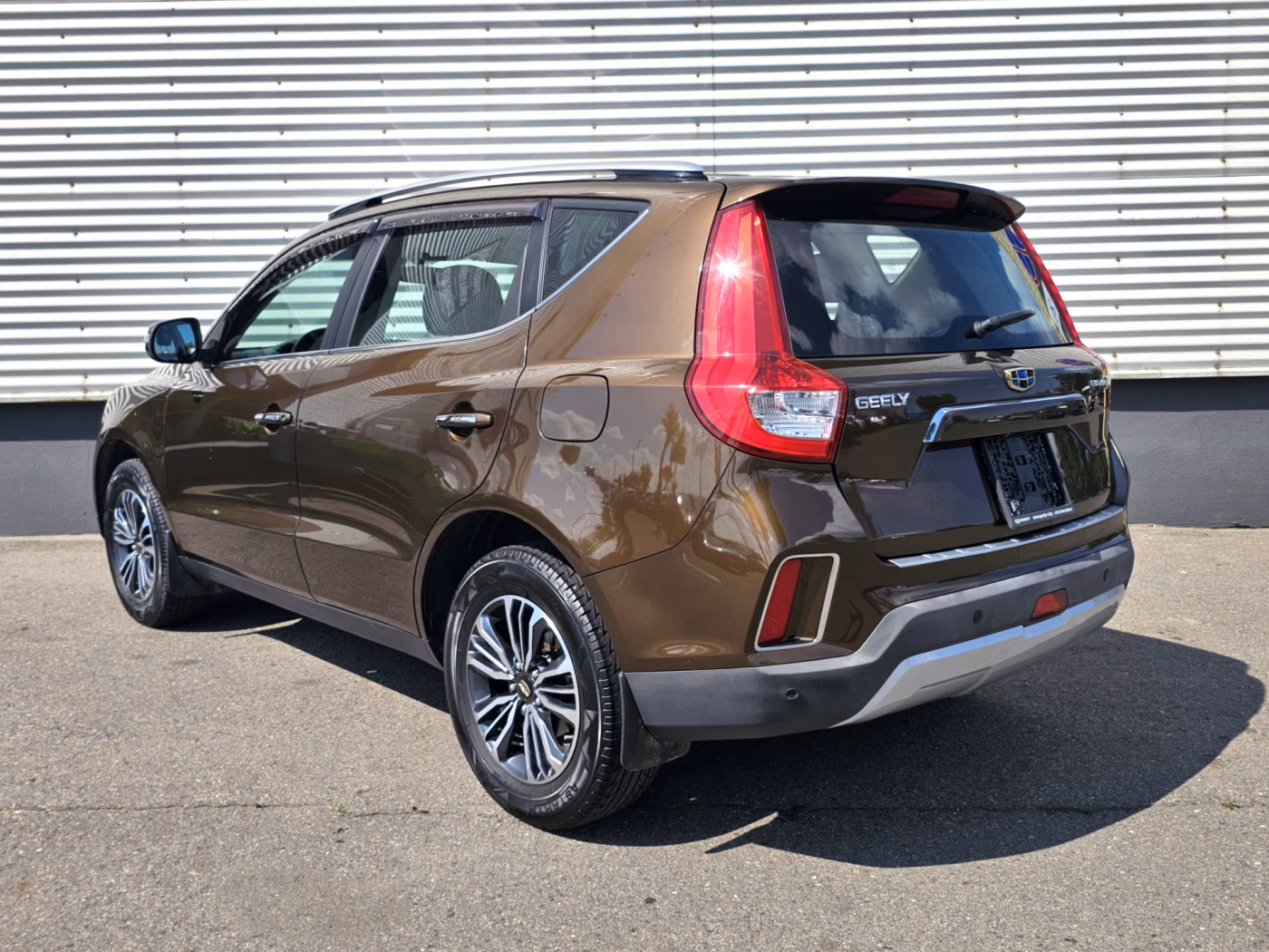 Geely Emgrand X7 фото 3