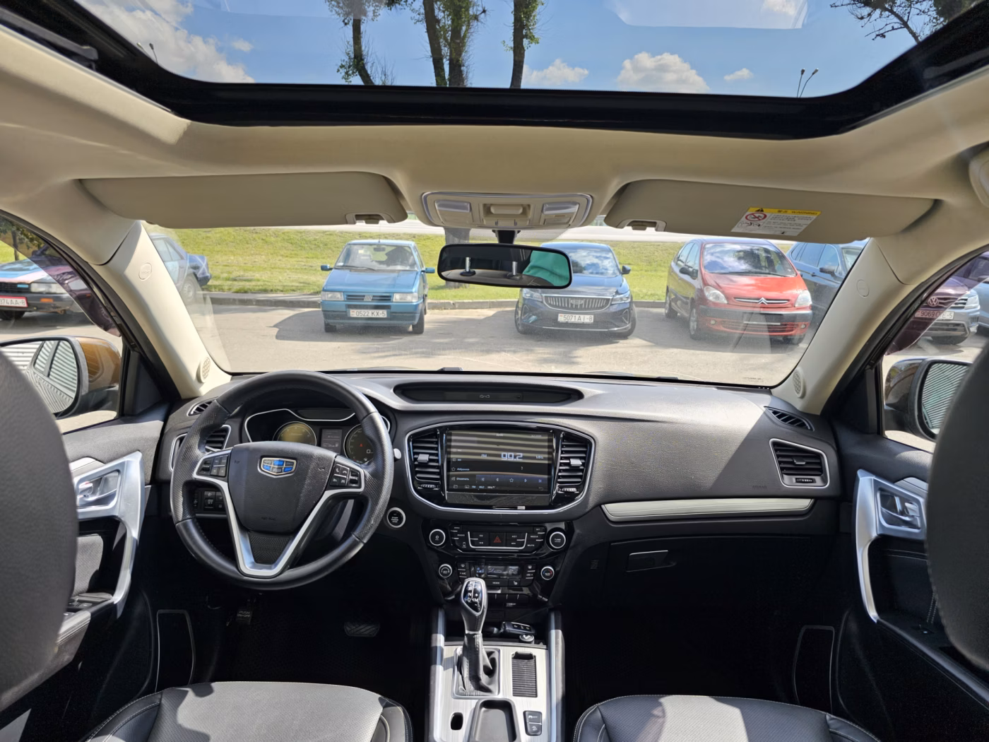 Geely Emgrand X7 фото 20