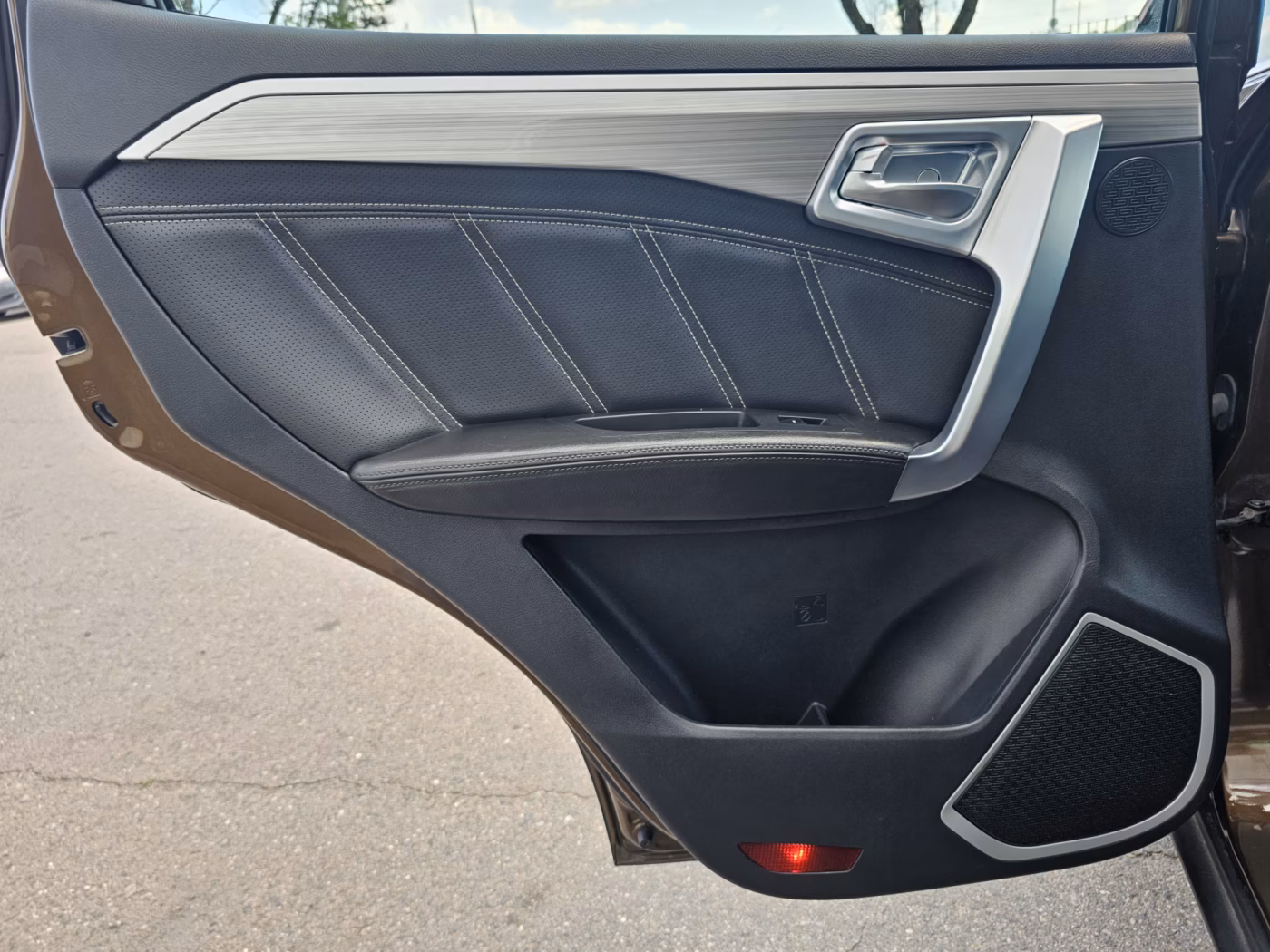 Geely Emgrand X7 фото 12