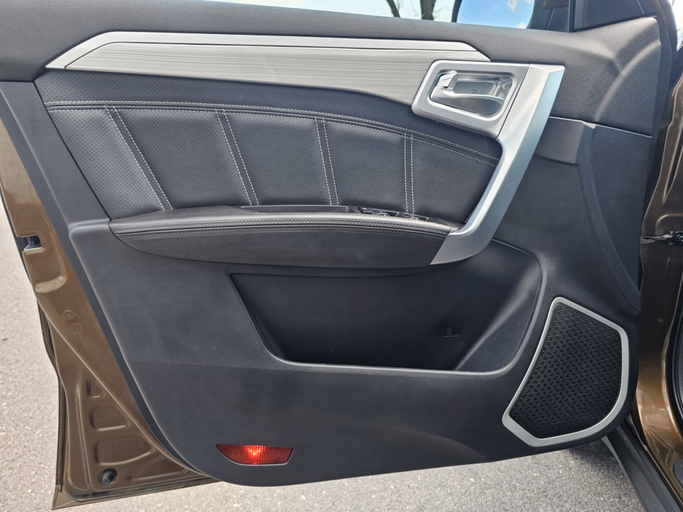 Geely Emgrand X7 фото 10
