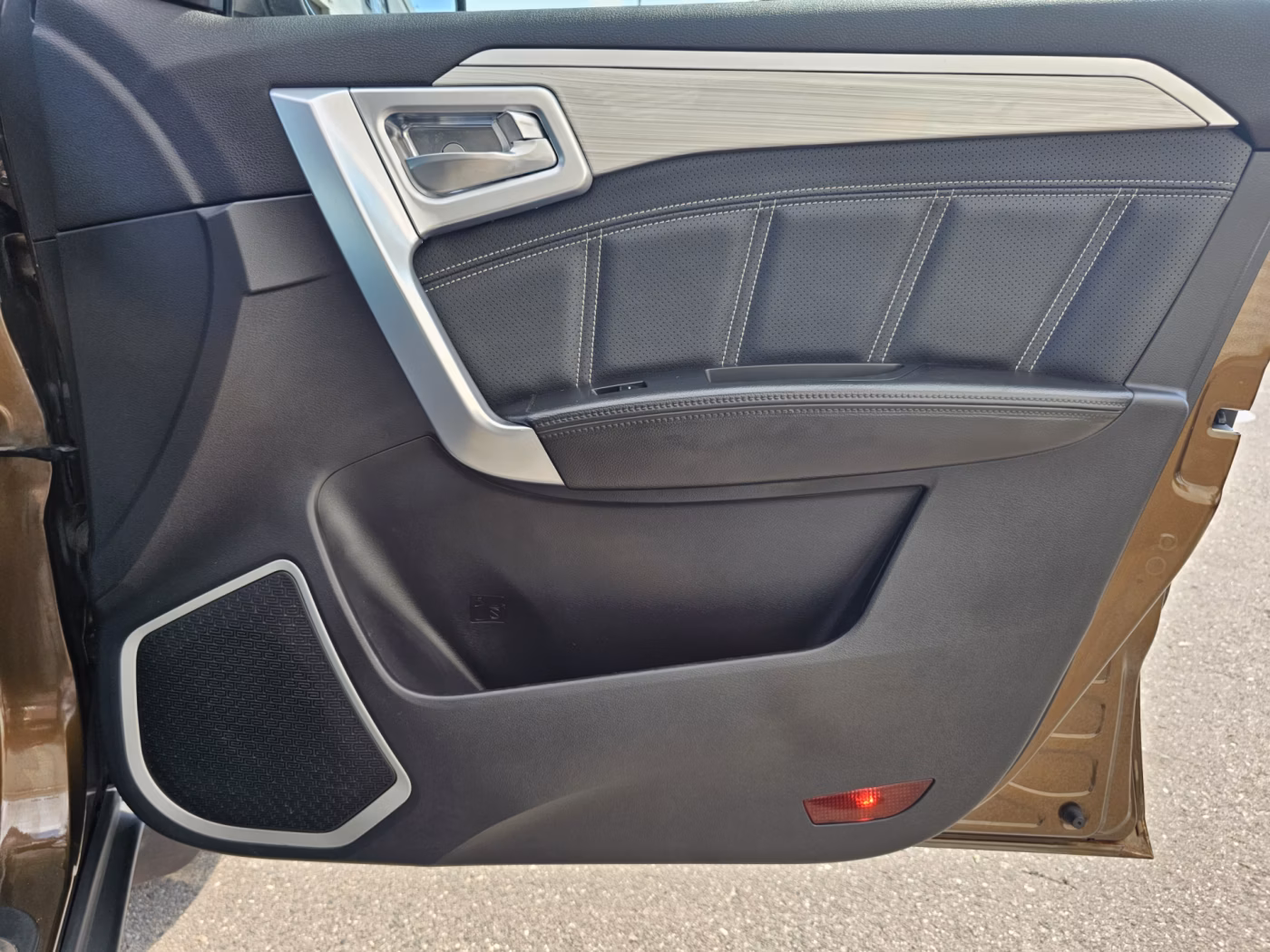 Geely Emgrand X7 фото 18
