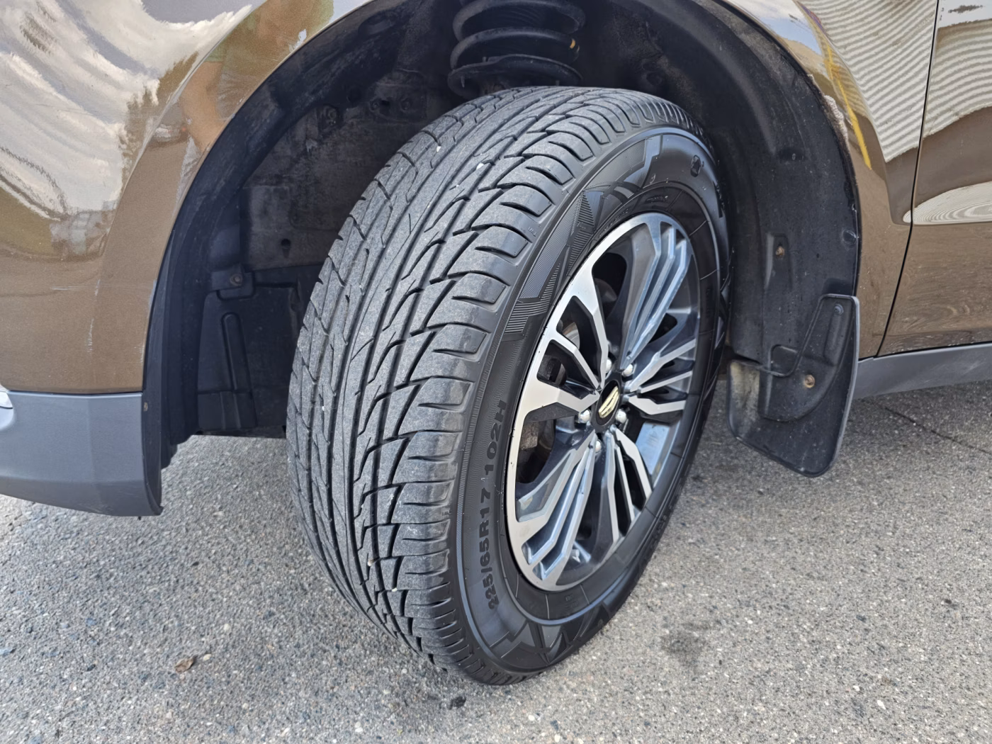Geely Emgrand X7 фото 9