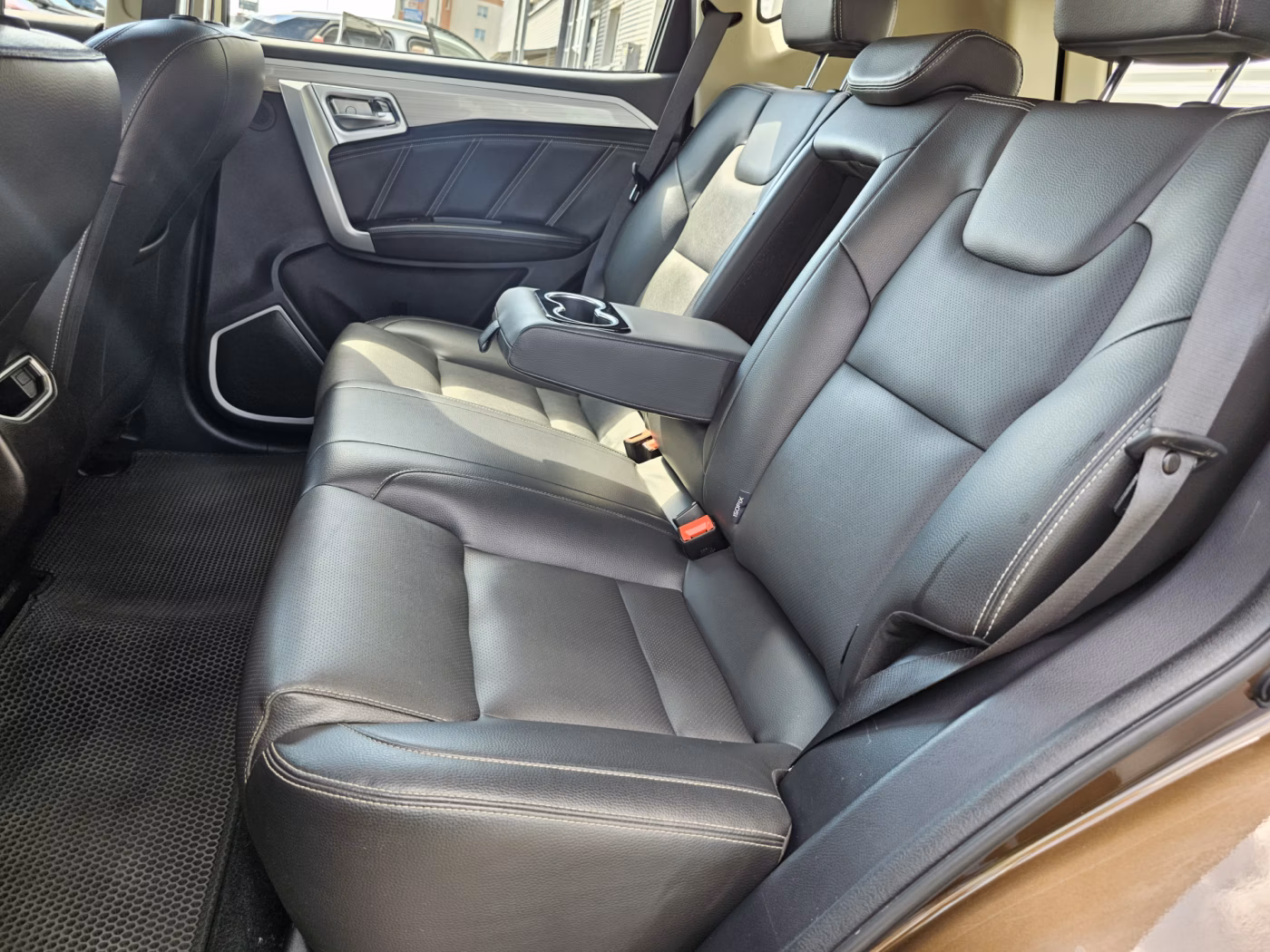 Geely Emgrand X7 фото 13