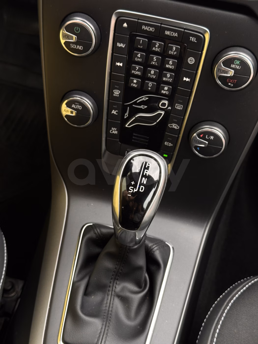 Volvo V40 фото 27